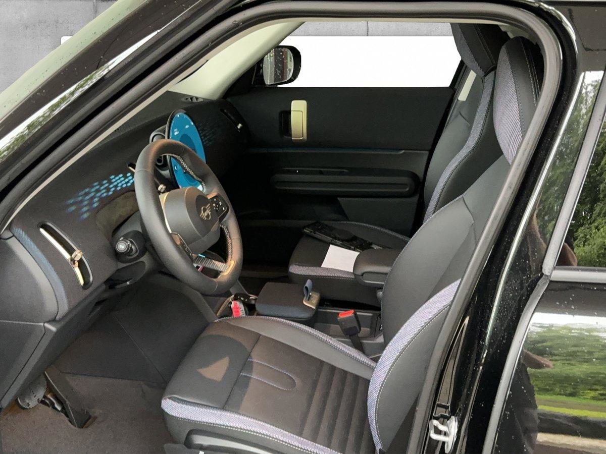 MINI Countryman U25 1.5i C, Mild-Hybrid Petrol/Electric, Second hand / Used, Automatic - 2
