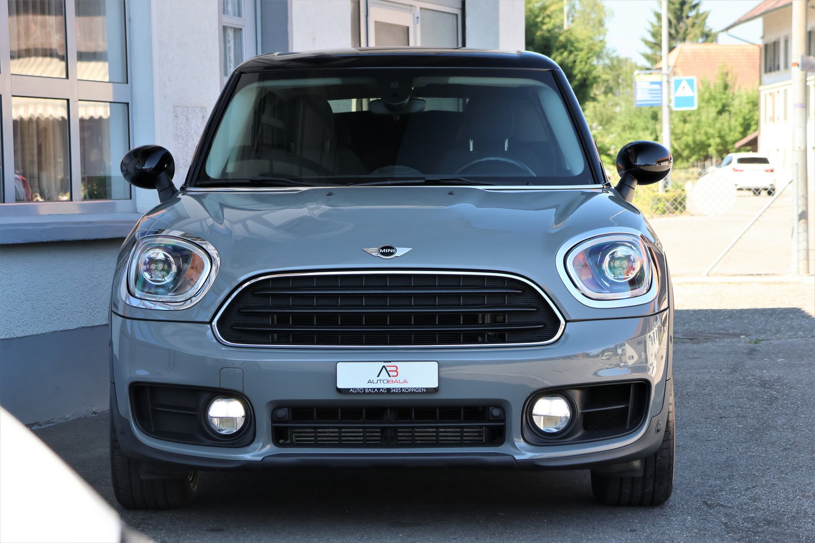 MINI Countryman Cooper FWD Steptronic, Petrol, Second hand / Used, Automatic - 2