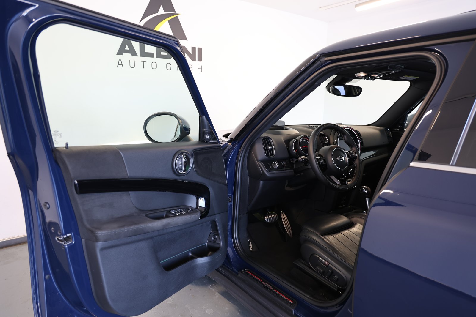 MINI Countryman John Cooper Works ALL4 Steptronic, Petrol, Second hand / Used, Automatic - 5