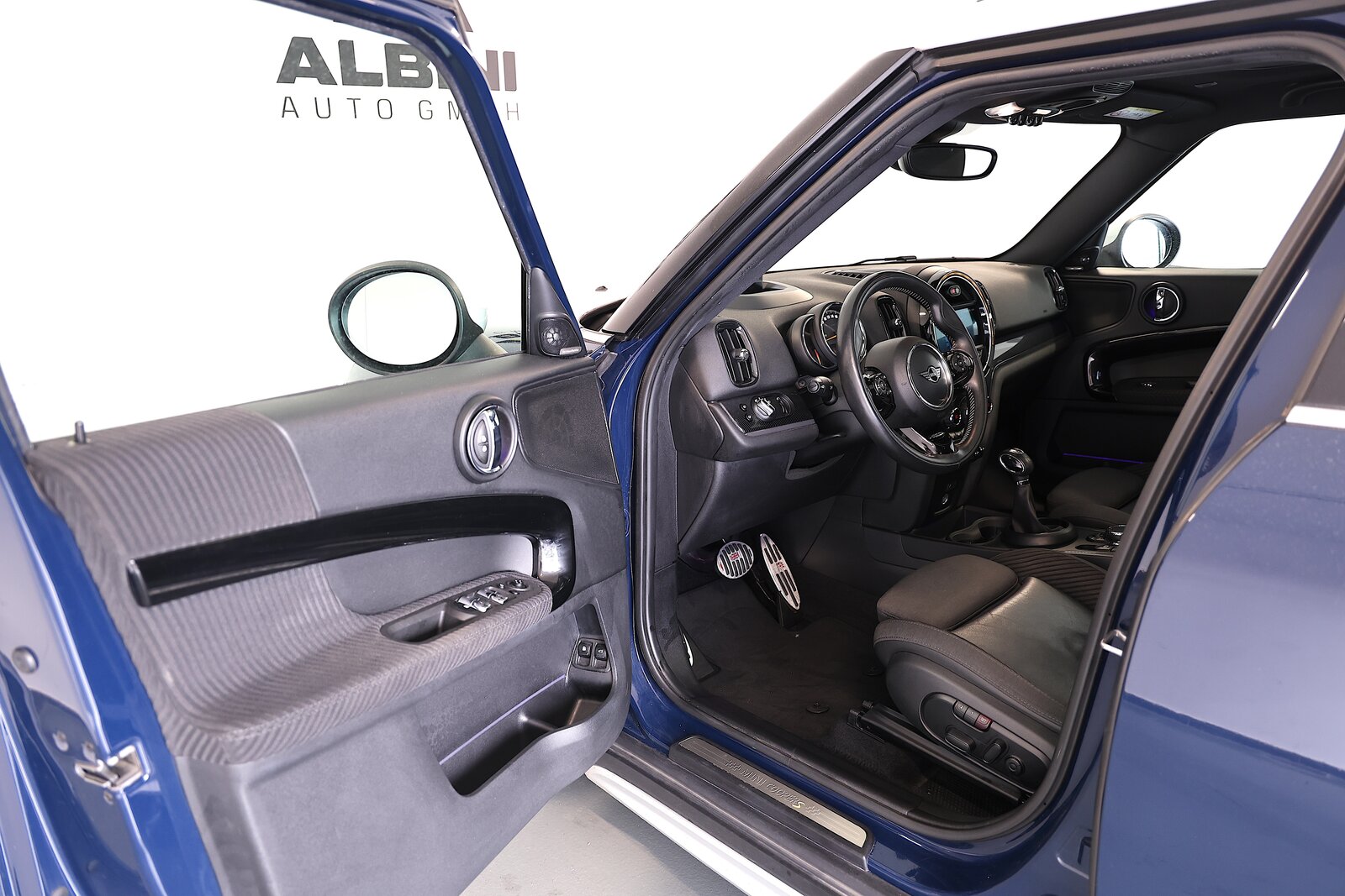 MINI Countryman F60 1.5i Cooper S E ALL4, Plug-in-Hybrid Petrol/Electric, Second hand / Used, Automatic - 6