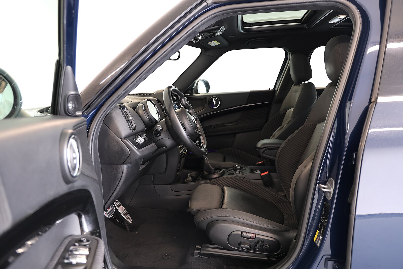 MINI Countryman F60 1.5i Cooper S E ALL4, Plug-in-Hybrid Petrol/Electric, Second hand / Used, Automatic - 7