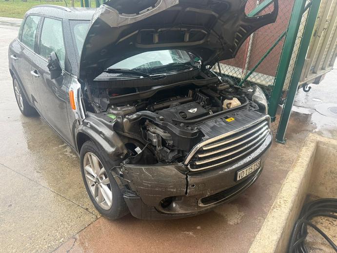 MINI Countryman Cooper FWD Steptronic, Petrol, Second hand / Used, Automatic