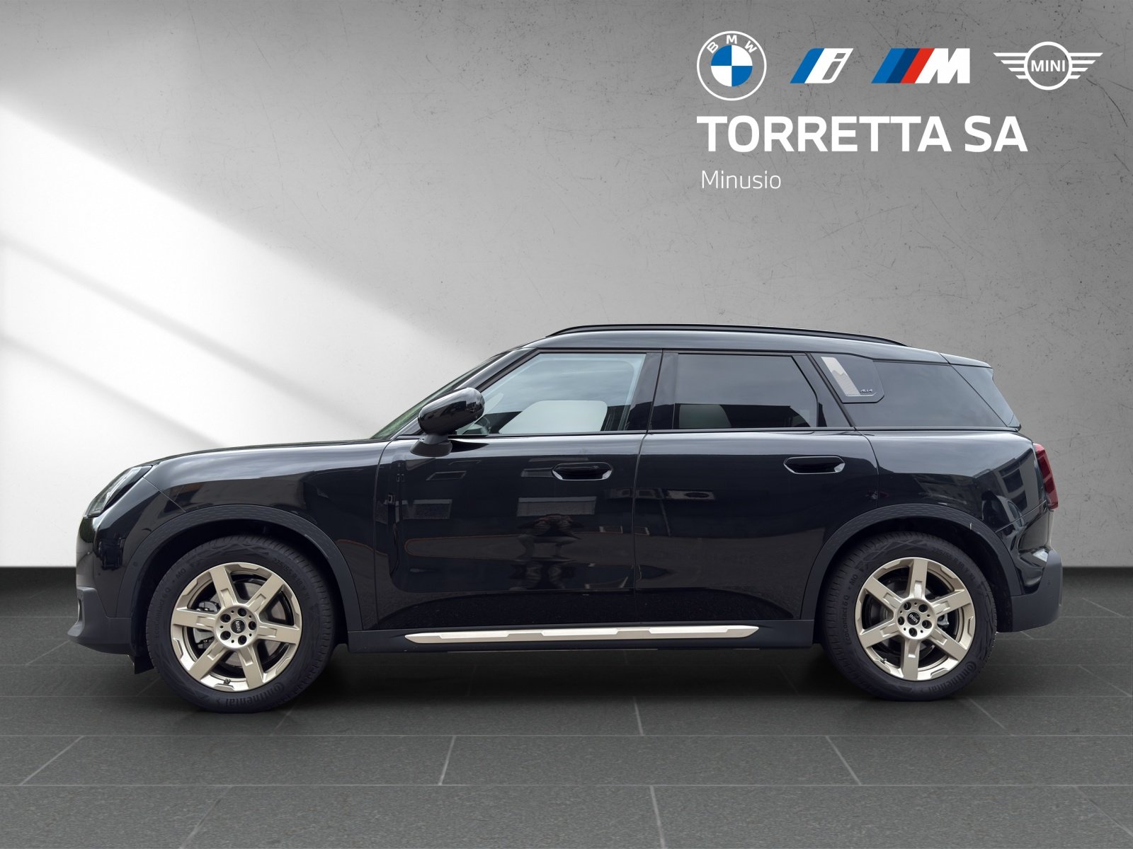 MINI Countryman SE ALL 4, Electric, Ex-demonstrator, Automatic - 2