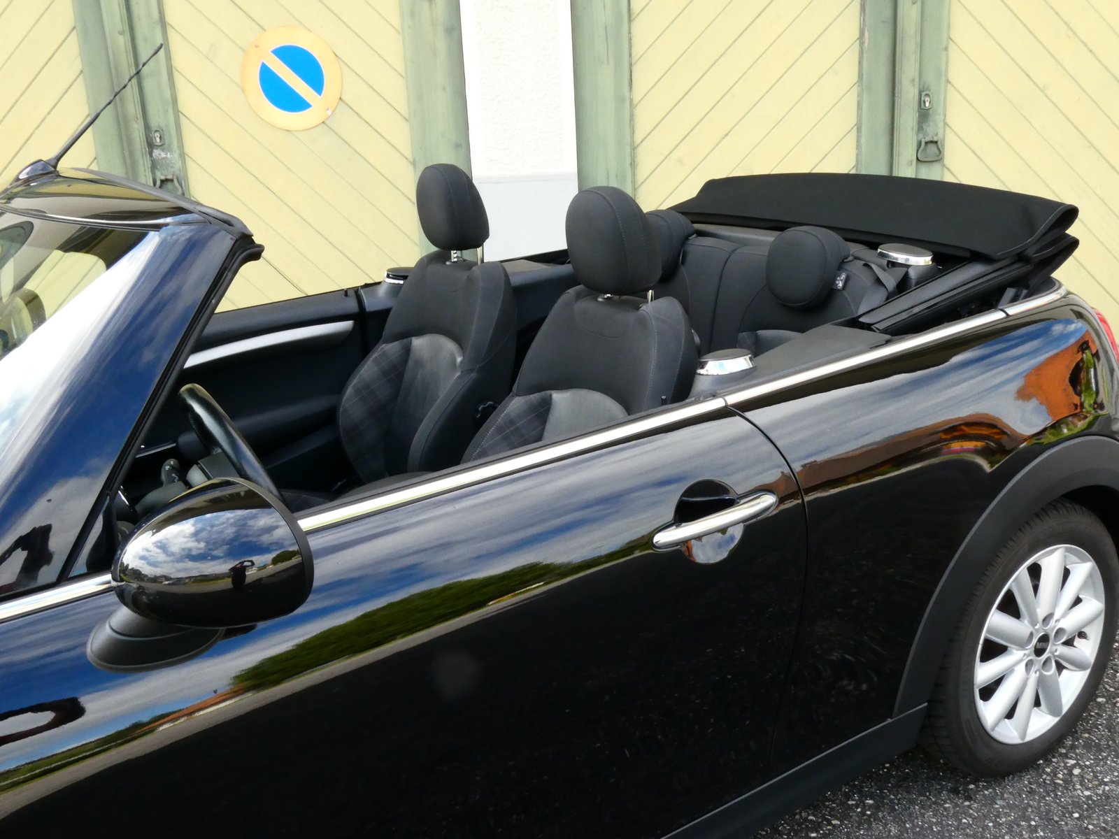 MINI Cooper Cabriolet Steptronic, Petrol, Second hand / Used, Automatic - 4
