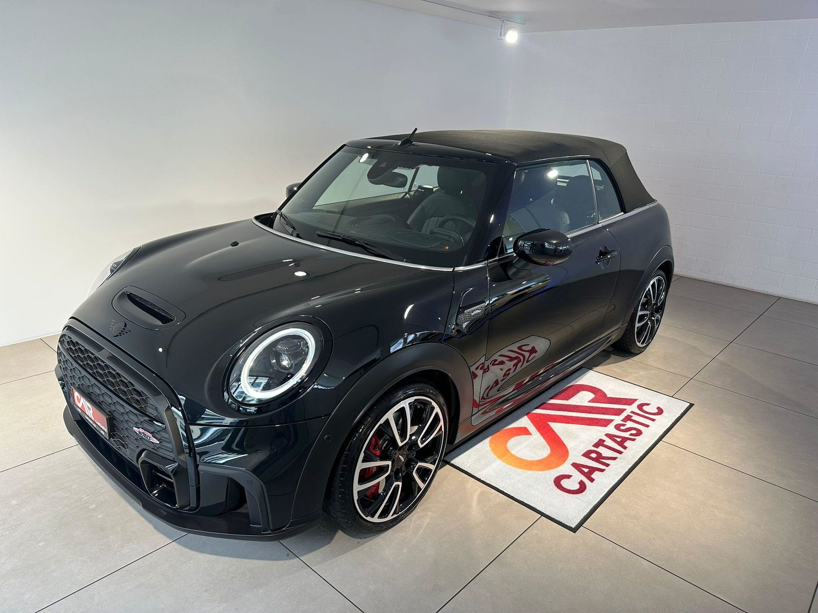 MINI Cabrio F57 2.0i John Cooper Works SAG, Petrol, Second hand / Used, Automatic - 2