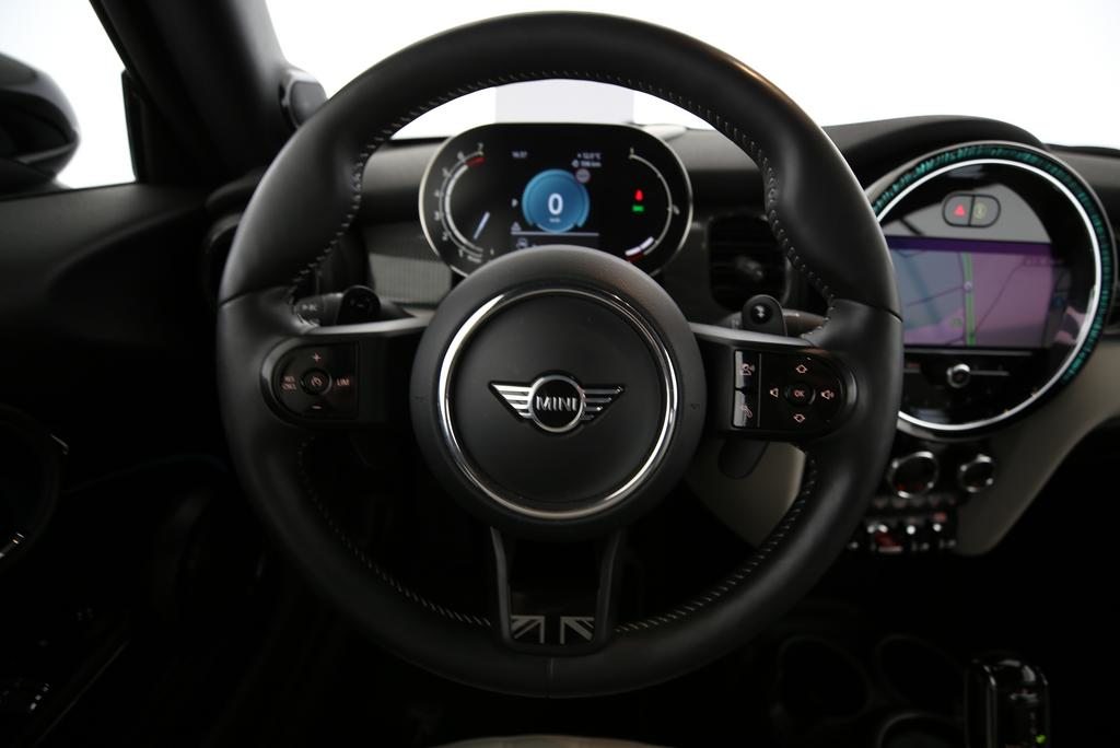 MINI Cabrio F57 2.0i Cooper S SDKG, Benzin, Occasion / Gebraucht, Automatik - 6