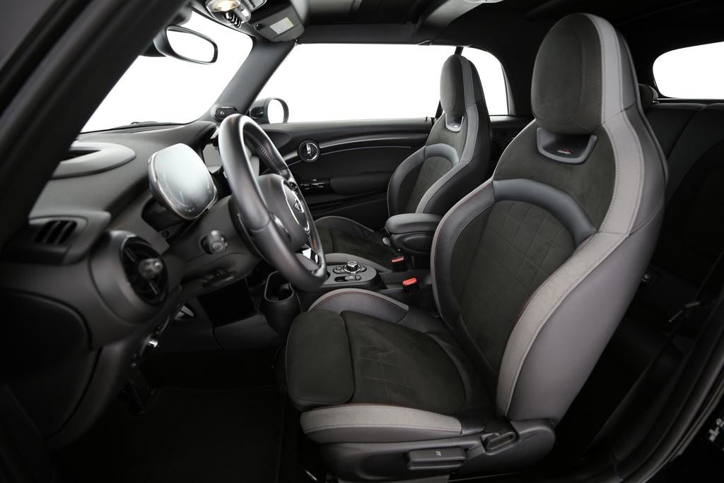 MINI Cabrio F57 2.0i John Cooper Works SAG, Essence, Occasion / Utilisé, Automatique - 4