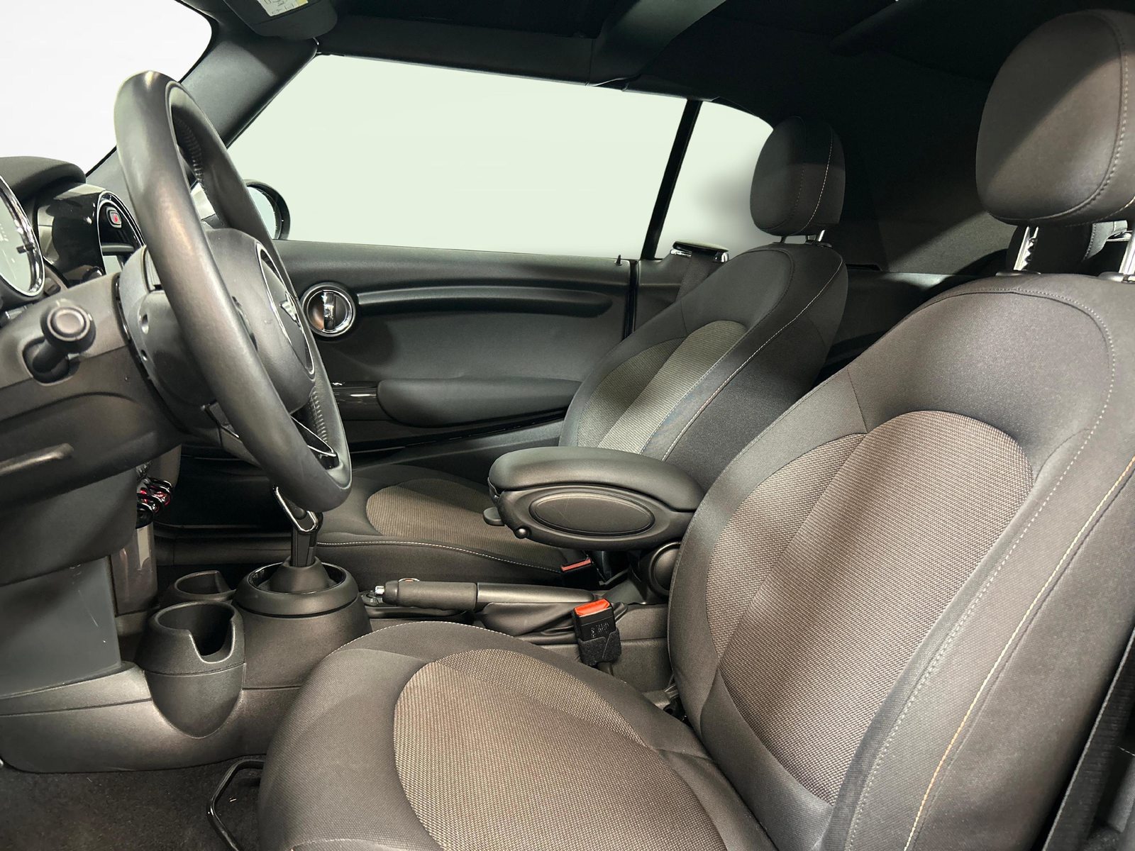MINI Cabrio F57 1.5i Cooper, Benzin, Occasion / Gebraucht, Automatik - 4