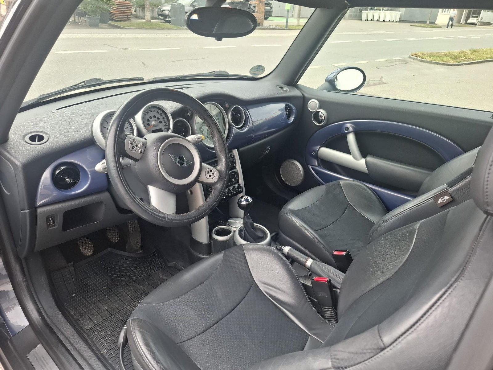 MINI Cooper Cabriolet, Petrol, Second hand / Used, Manual - 5