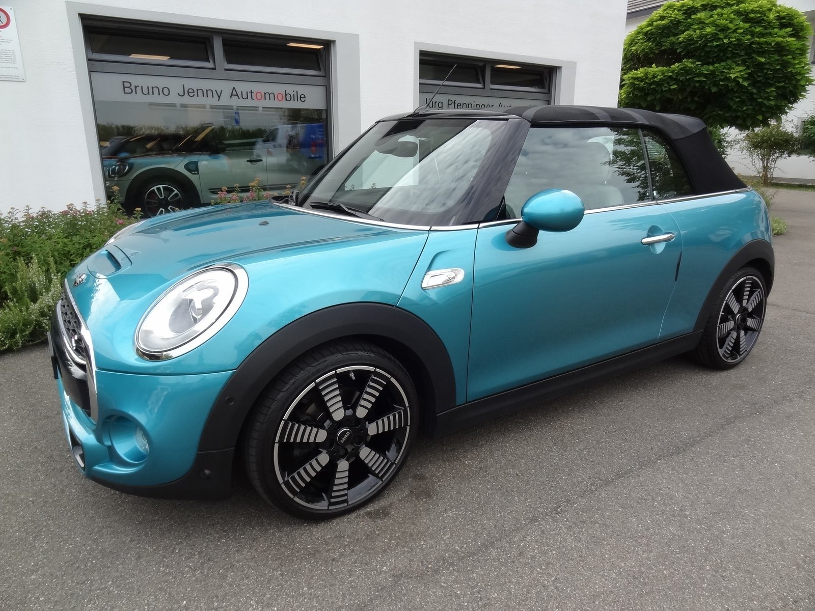MINI Cooper S Cabriolet Steptronic, Petrol, Second hand / Used, Automatic - 2