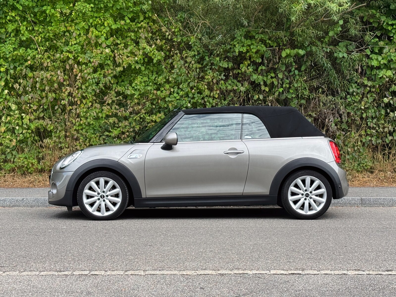 MINI Cooper S Cabriolet Steptronic, Petrol, Second hand / Used, Automatic - 5