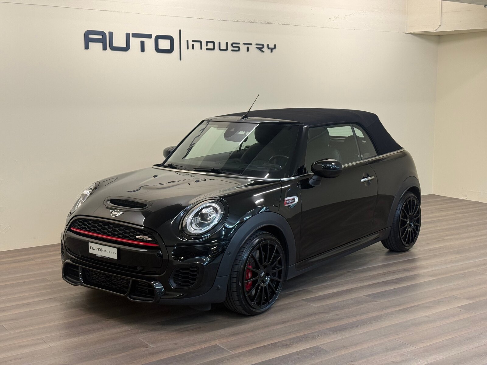 MINI Cooper John Cooper Works Cabriolet Steptronic, Petrol, Second hand / Used, Automatic - 3