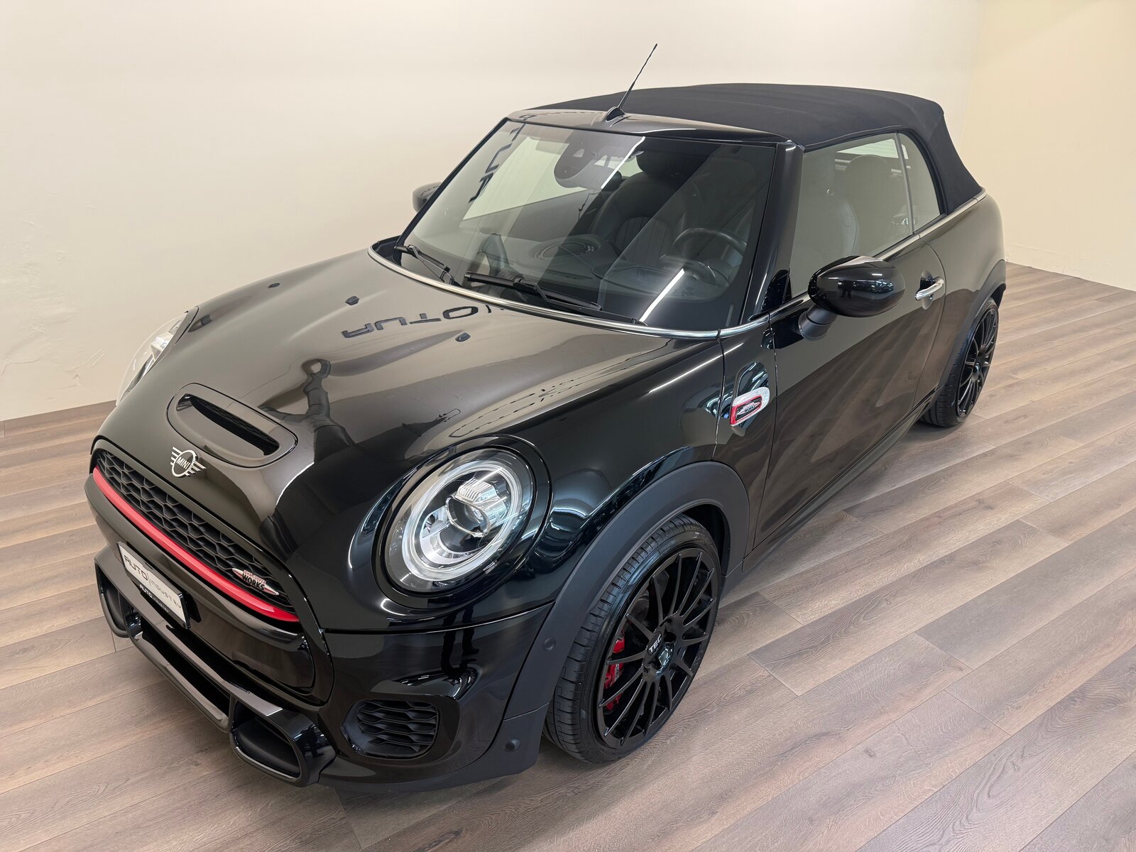 MINI Cooper John Cooper Works Cabriolet Steptronic, Petrol, Second hand / Used, Automatic - 4