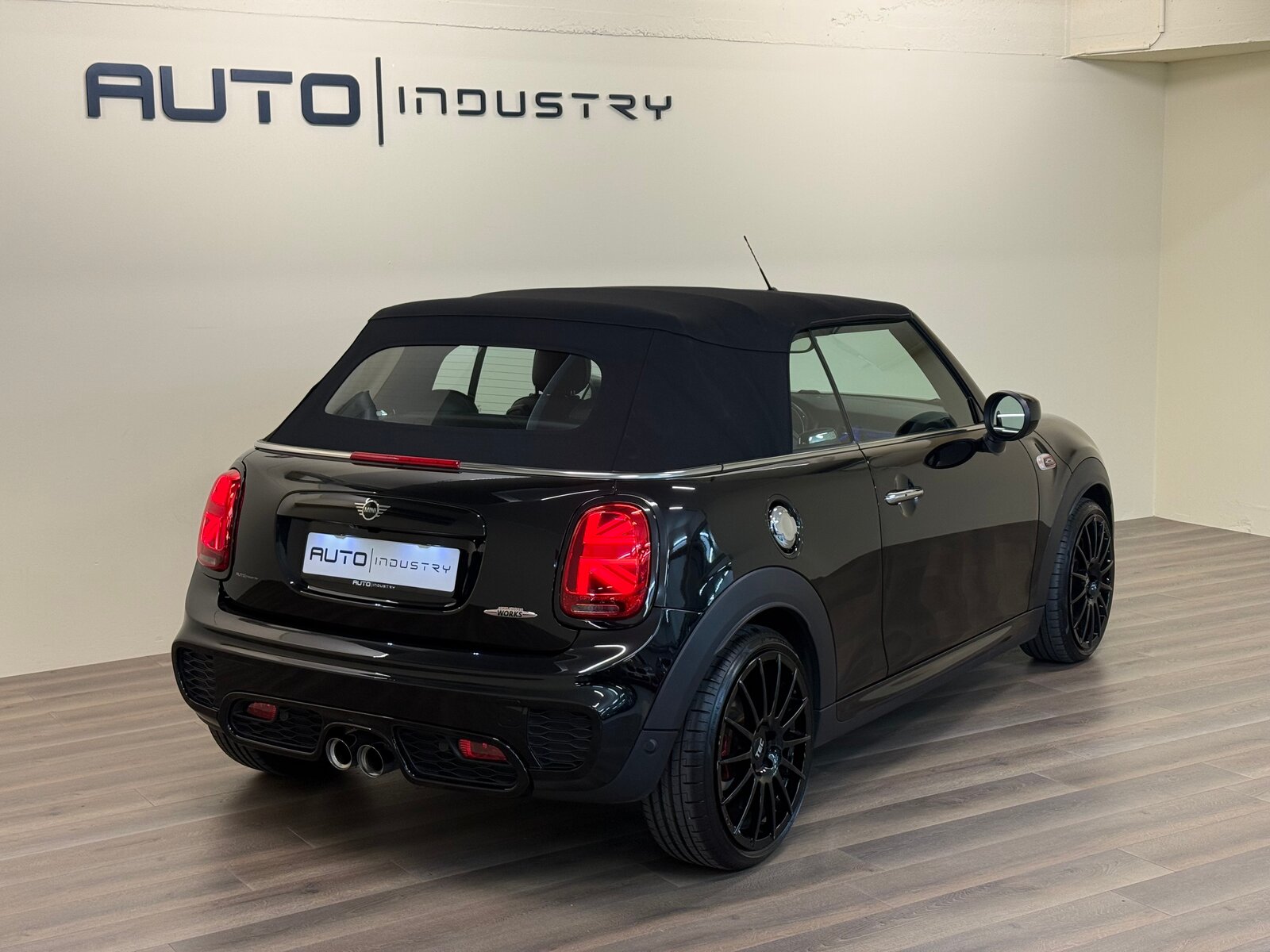MINI Cooper John Cooper Works Cabriolet Steptronic, Petrol, Second hand / Used, Automatic - 5