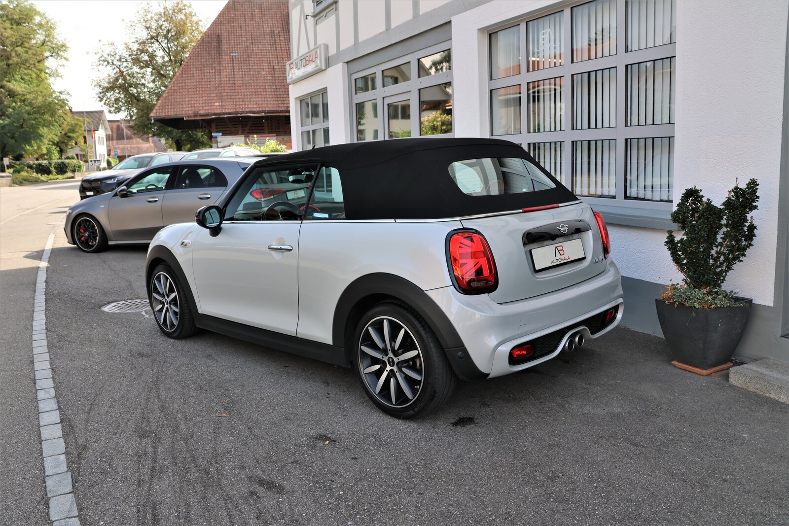 MINI Cooper S Cabriolet DKG, Petrol, Second hand / Used, Automatic - 7