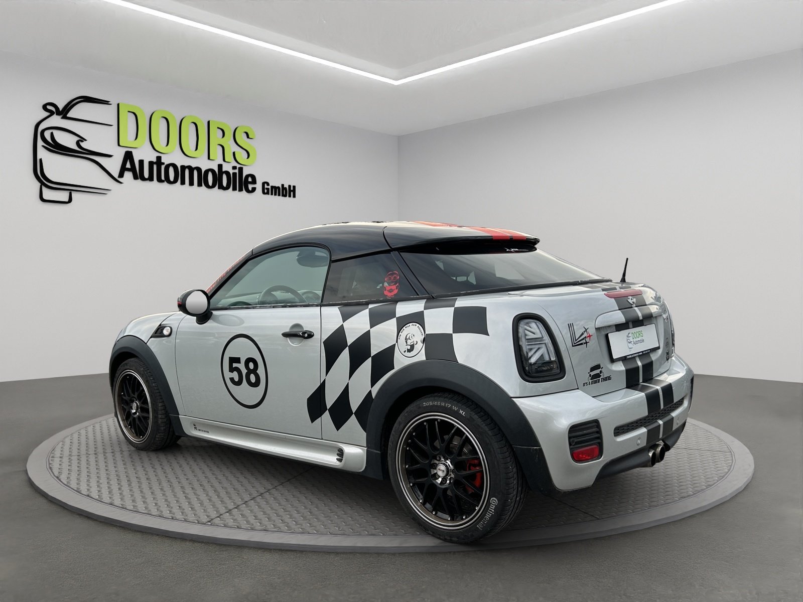 MINI Cooper S John Works Steptronic, Petrol, Second hand / Used, Automatic - 4