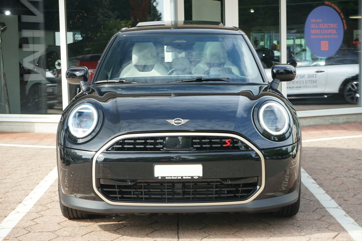 MINI Cooper S DKG, Petrol, New car, Automatic - 3