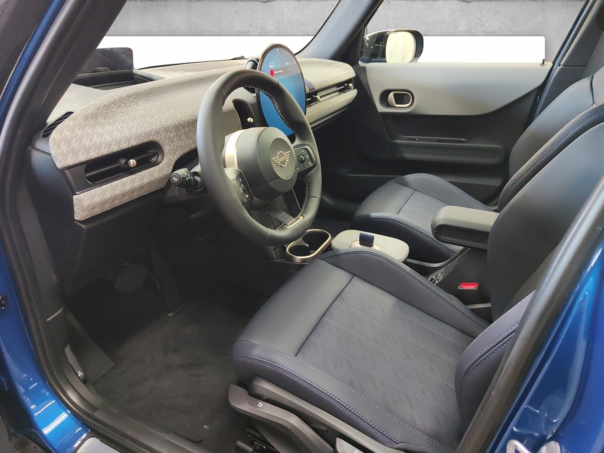 MINI Mini Cooper C DKG, Mild-Hybrid Petrol/Electric, New car, Automatic - 2