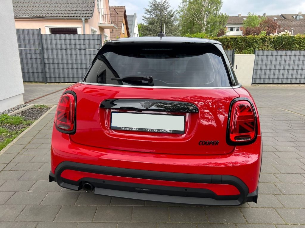 MINI COOPER 1.5 Classic Trim, Benzin, Occasion / Gebraucht, Automatik - 4