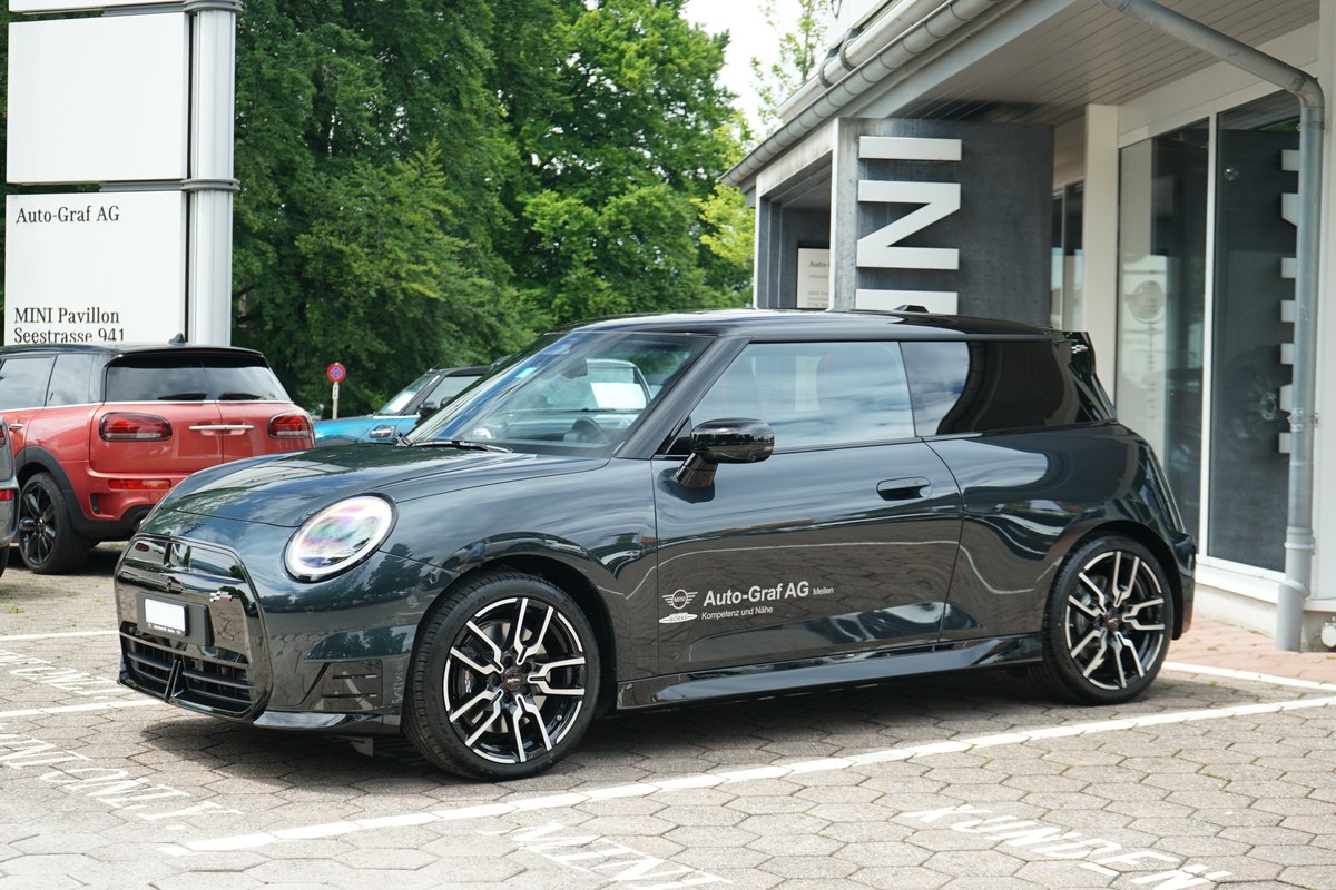 MINI Cooper SE "JCW TRIM"