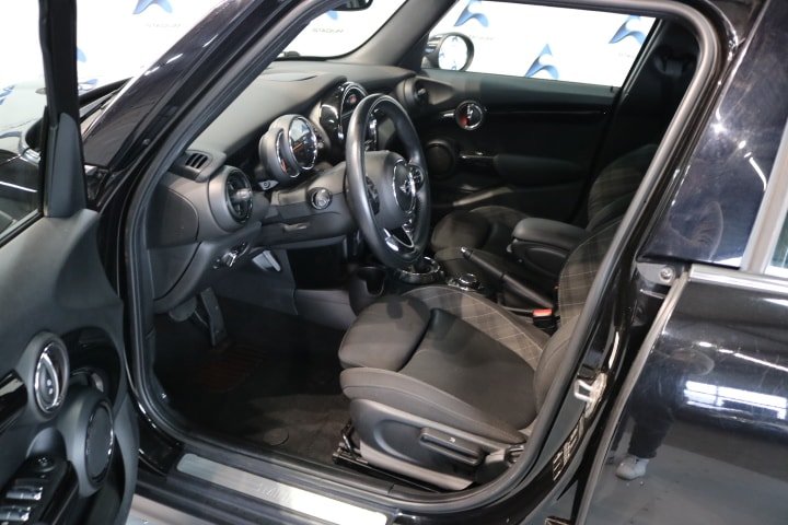 MINI Cooper Steptronic, Essence, Occasion / Utilisé, Automatique - 3
