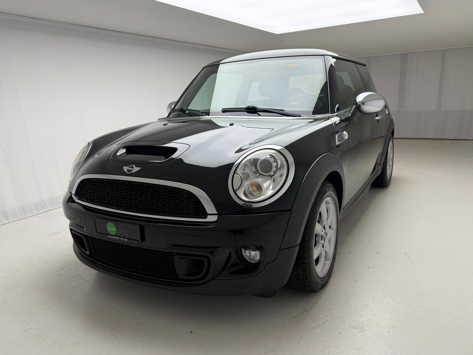 MINI Cooper S, Petrol, Second hand / Used, Manual - 2
