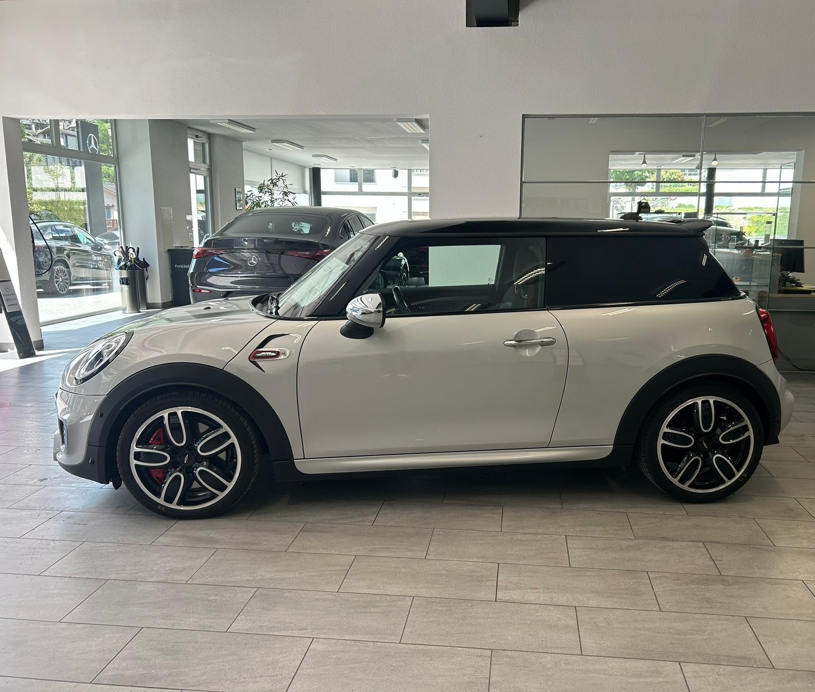 MINI Cooper John Cooper Works Steptronic, Petrol, Second hand / Used, Automatic - 4