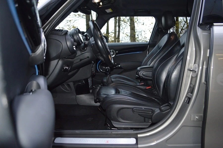 MINI Cooper S I 5 door, Petrol, Second hand / Used, Manual - 6
