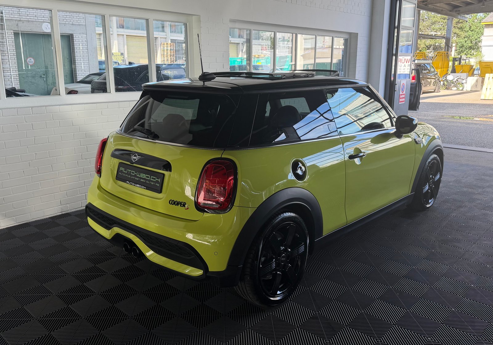 MINI Cooper S 178 PS (CH) MINI YOURS TRIM +PREMIUM PLUS Step, Essence, Occasion / Utilisé, Automatique - 3