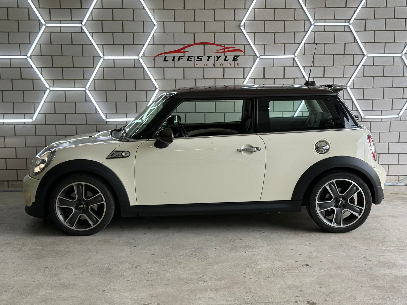 MINI Cooper S, Benzin, Occasion / Gebraucht, Handschaltung - 2