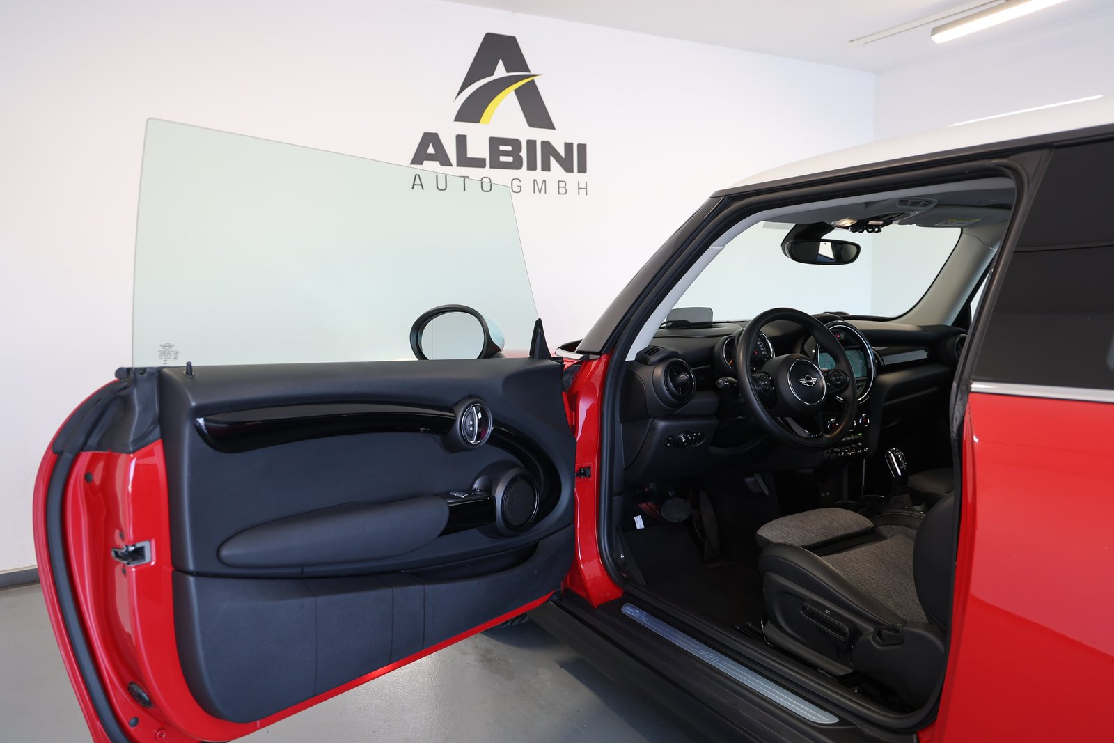 MINI Cooper Steptronic DKG, Petrol, Second hand / Used, Automatic - 5