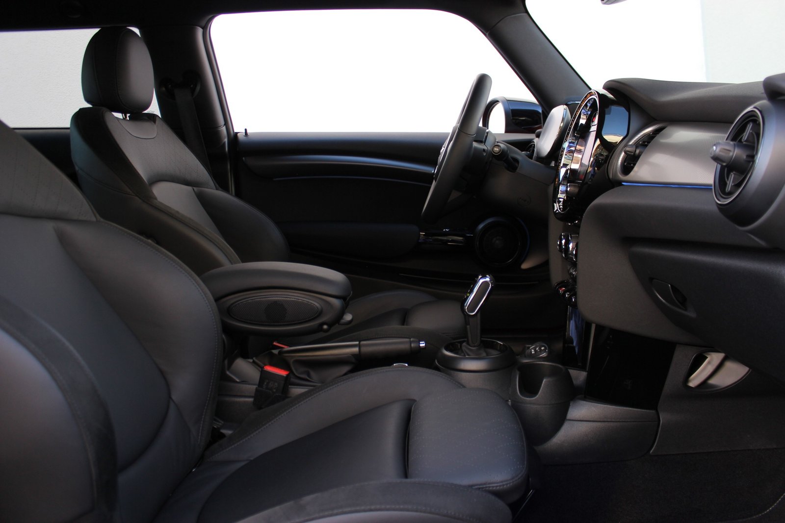 MINI Cooper S Multitone Edition Steptronic DKG, Petrol, Second hand / Used, Automatic - 4