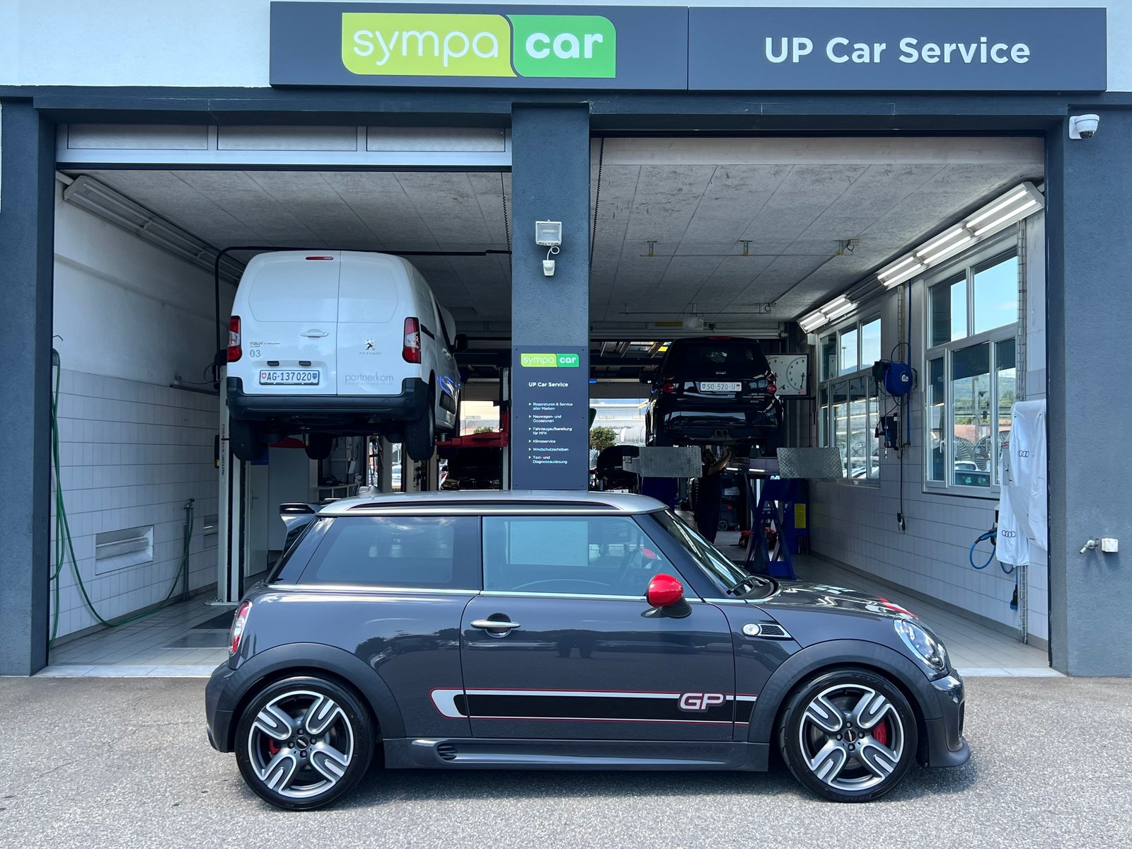 MINI Cooper John Cooper Works GP, Petrol, Second hand / Used, Manual - 4
