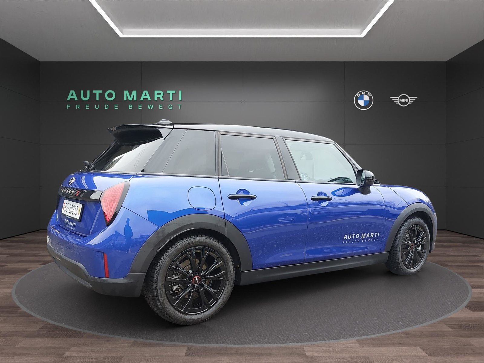 MINI F65 2.0i Cooper S, Petrol, Second hand / Used, Automatic - 4