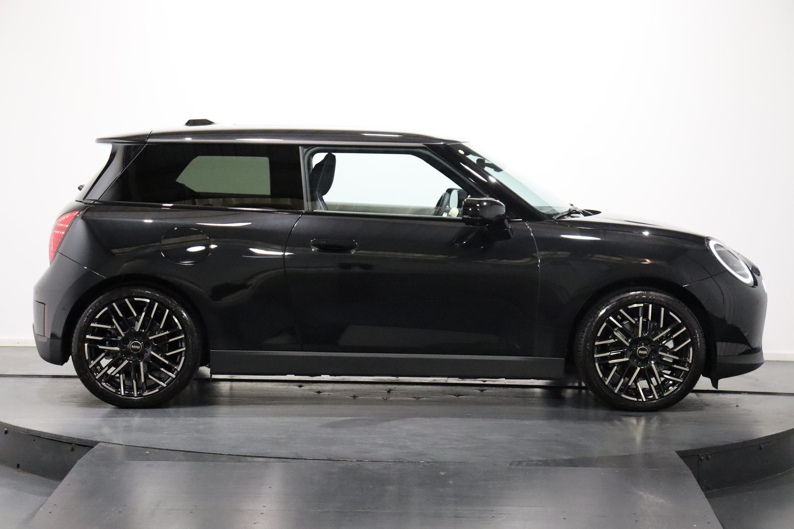 MINI J01 Cooper SE, Electric, Second hand / Used, Automatic - 7