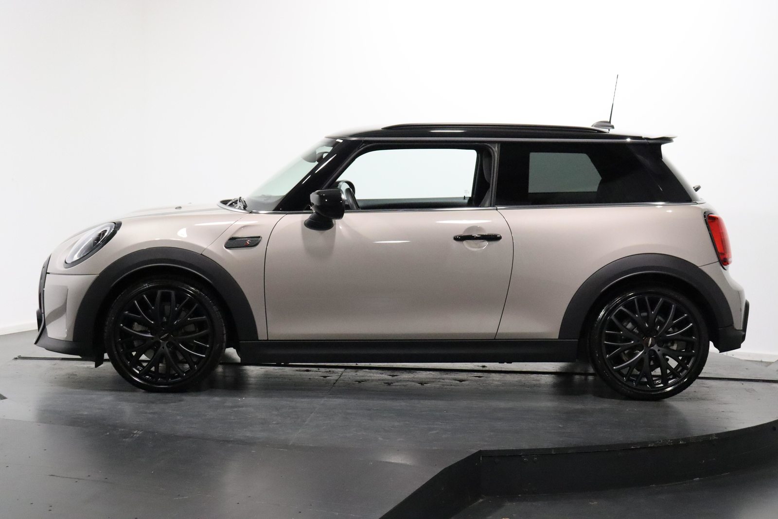 MINI F56 2.0i Cooper S SDKG, Benzin, Occasion / Gebraucht, Automatik - 5