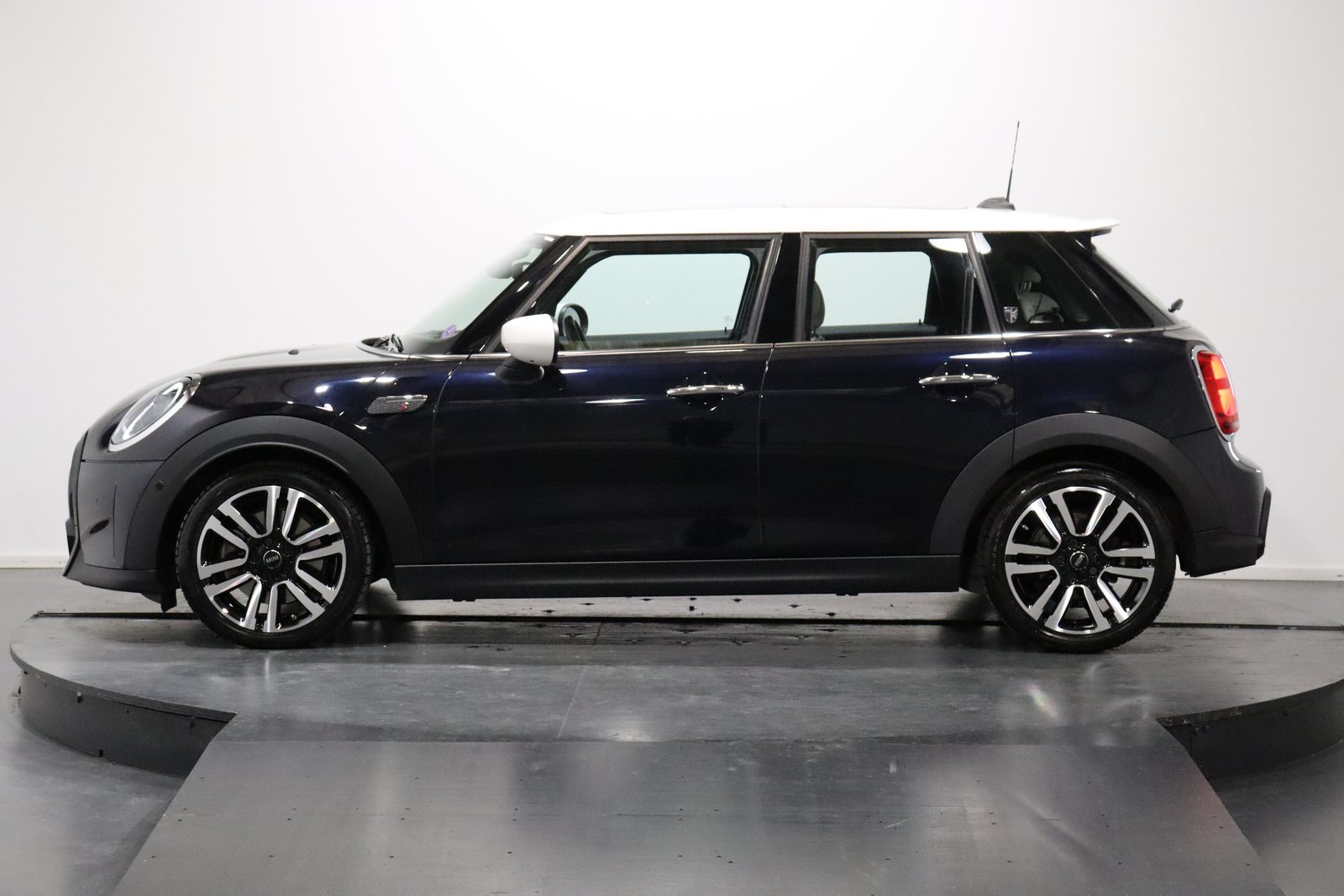 MINI F55 2.0i Cooper S SDKG