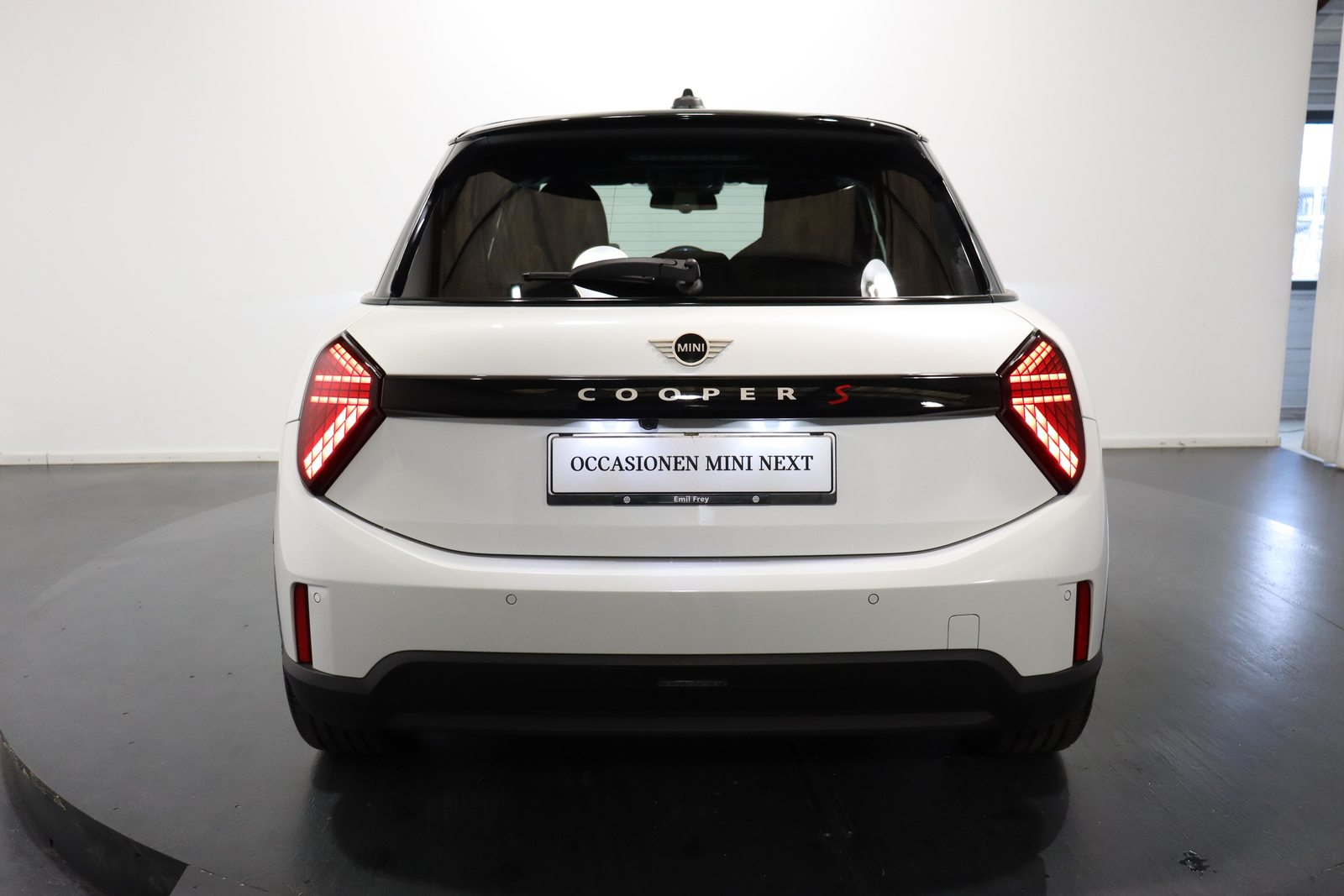 MINI F65 2.0i Cooper S, Essence, Occasion / Utilisé, Automatique - 4