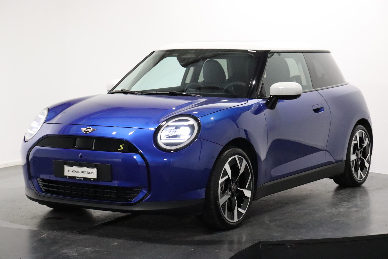 MINI J01 Cooper SE