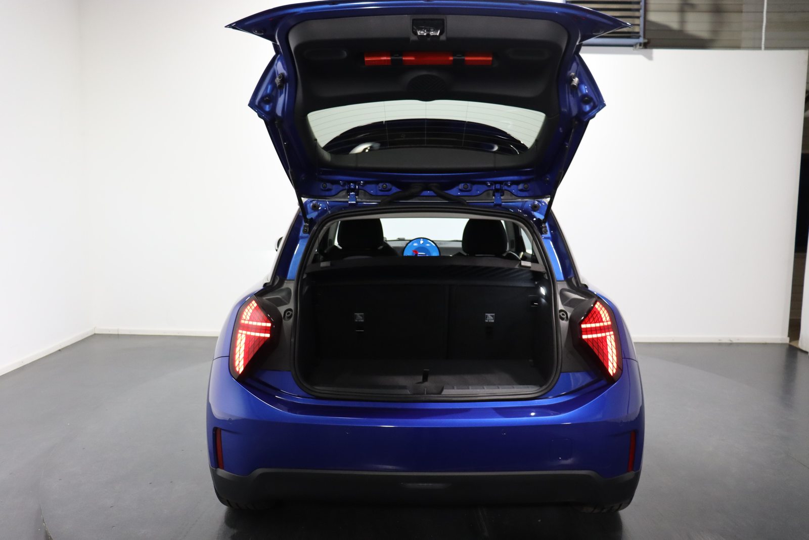 MINI J01 Cooper SE, Électrique, Occasion / Utilisé, Automatique - 5