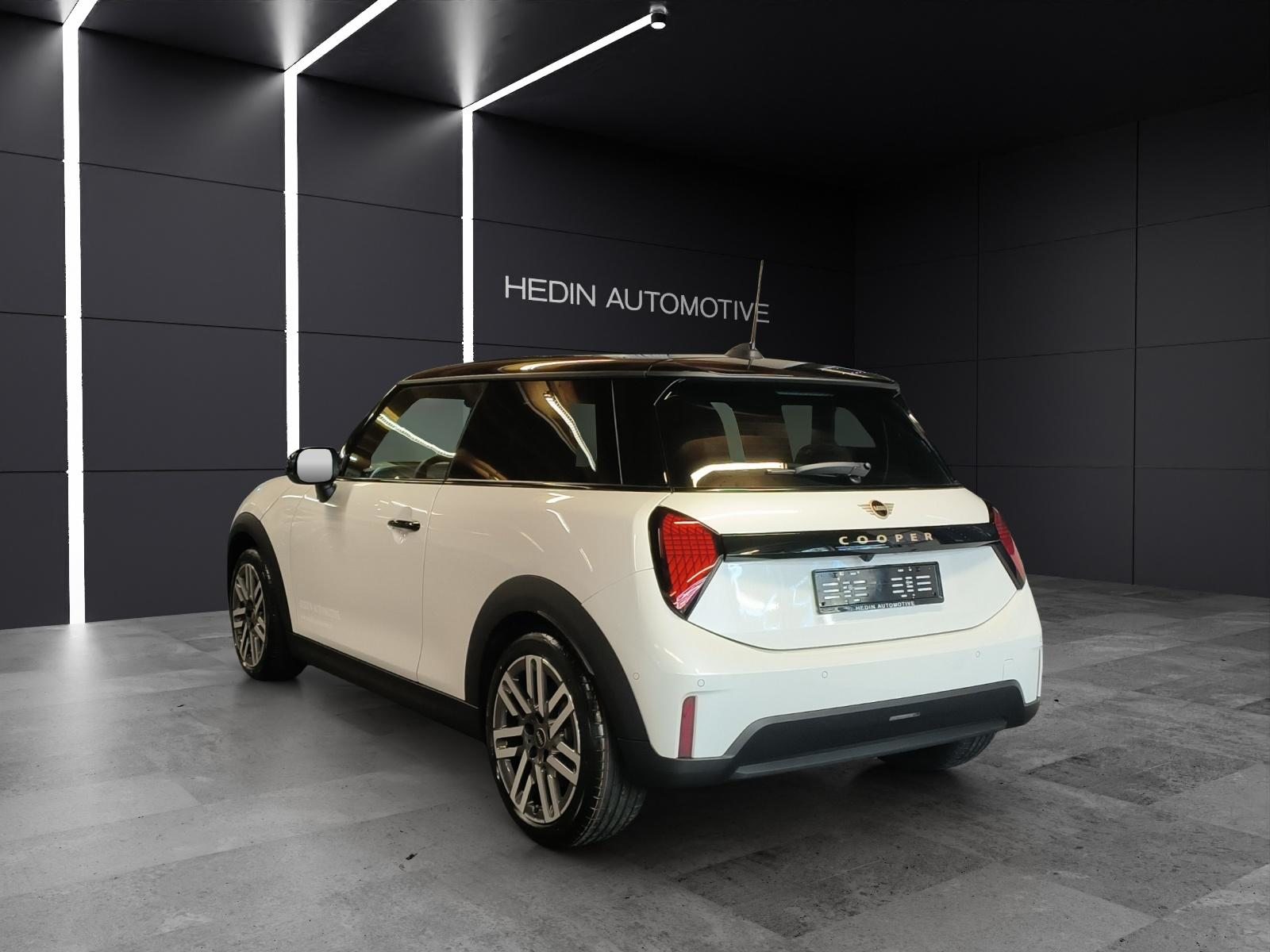 MINI F66 1.5i Cooper C, Essence, Occasion / Utilisé, Automatique - 3