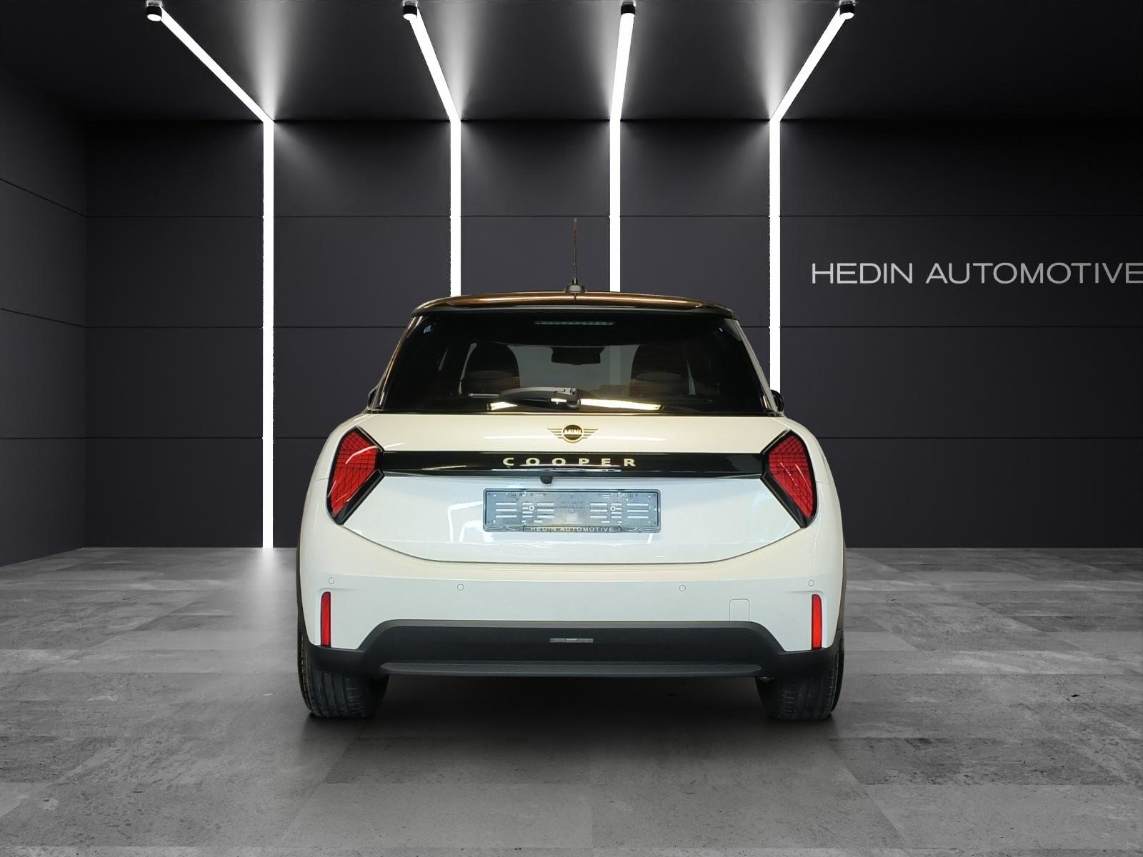 MINI F66 1.5i Cooper C, Essence, Occasion / Utilisé, Automatique - 4