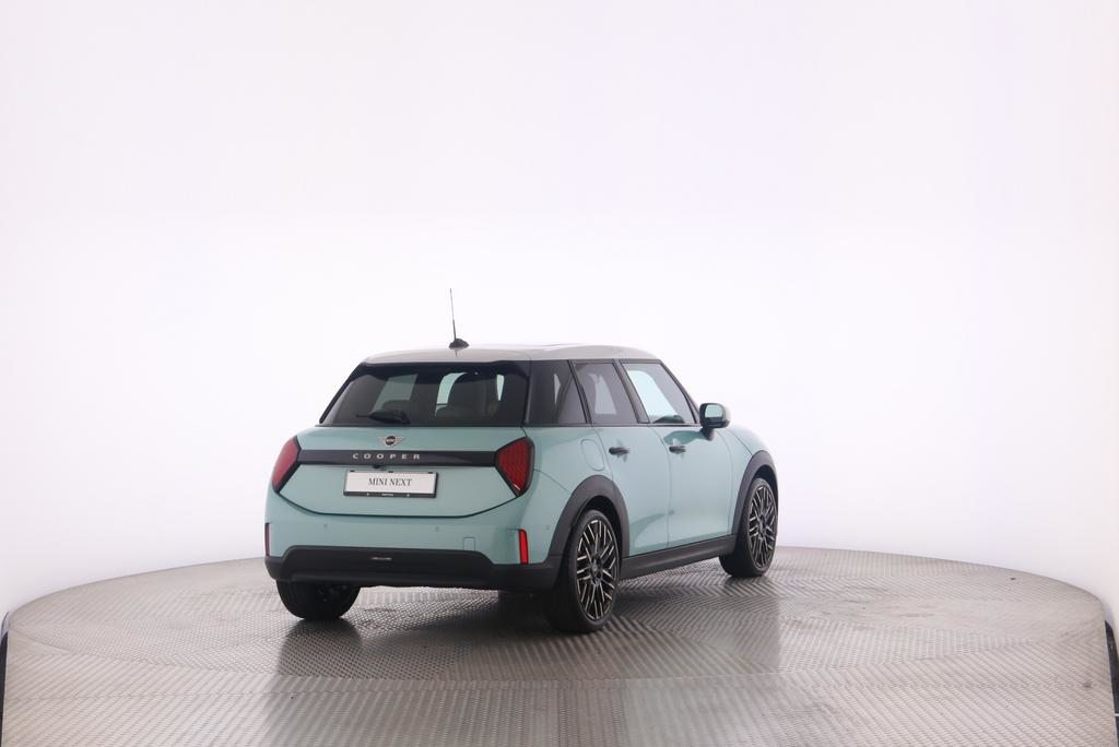MINI F65 1.5i Cooper C, Petrol, Second hand / Used, Automatic - 2