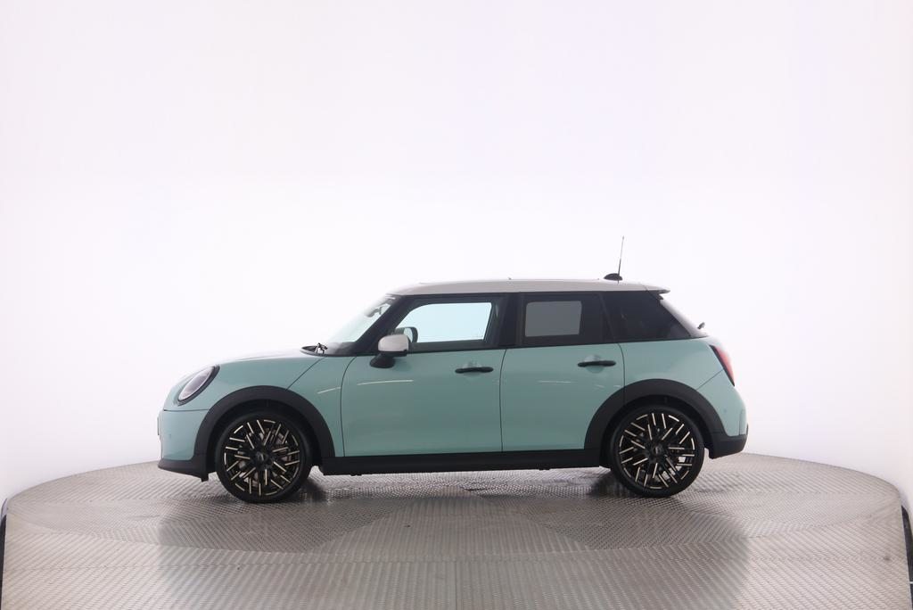 MINI F65 1.5i Cooper C, Petrol, Second hand / Used, Automatic - 3