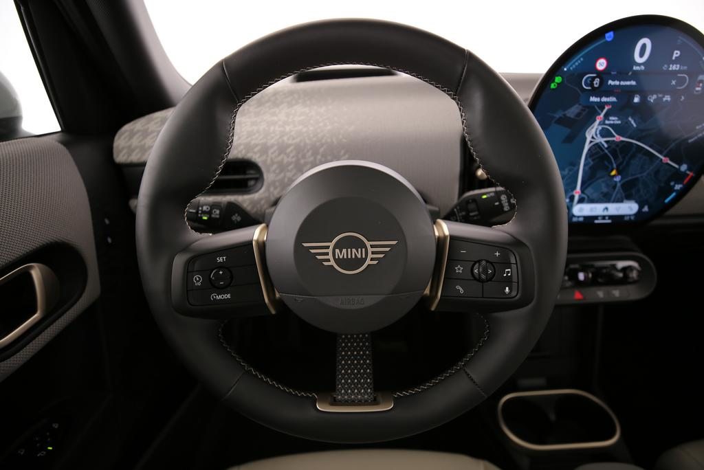 MINI F65 1.5i Cooper C, Petrol, Second hand / Used, Automatic - 6
