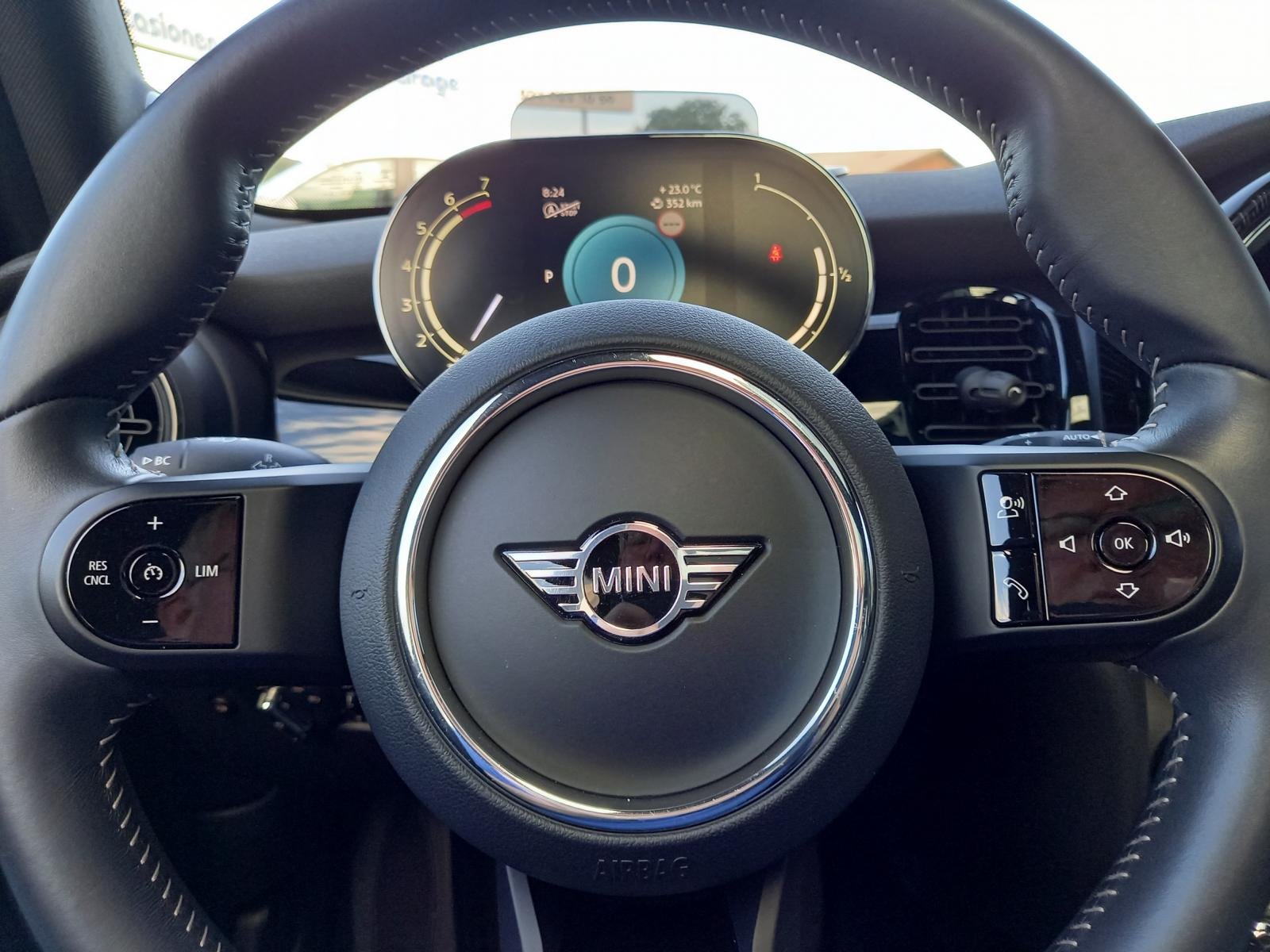 MINI Mini F55 1.5i Cooper, Petrol, Second hand / Used, Automatic - 7
