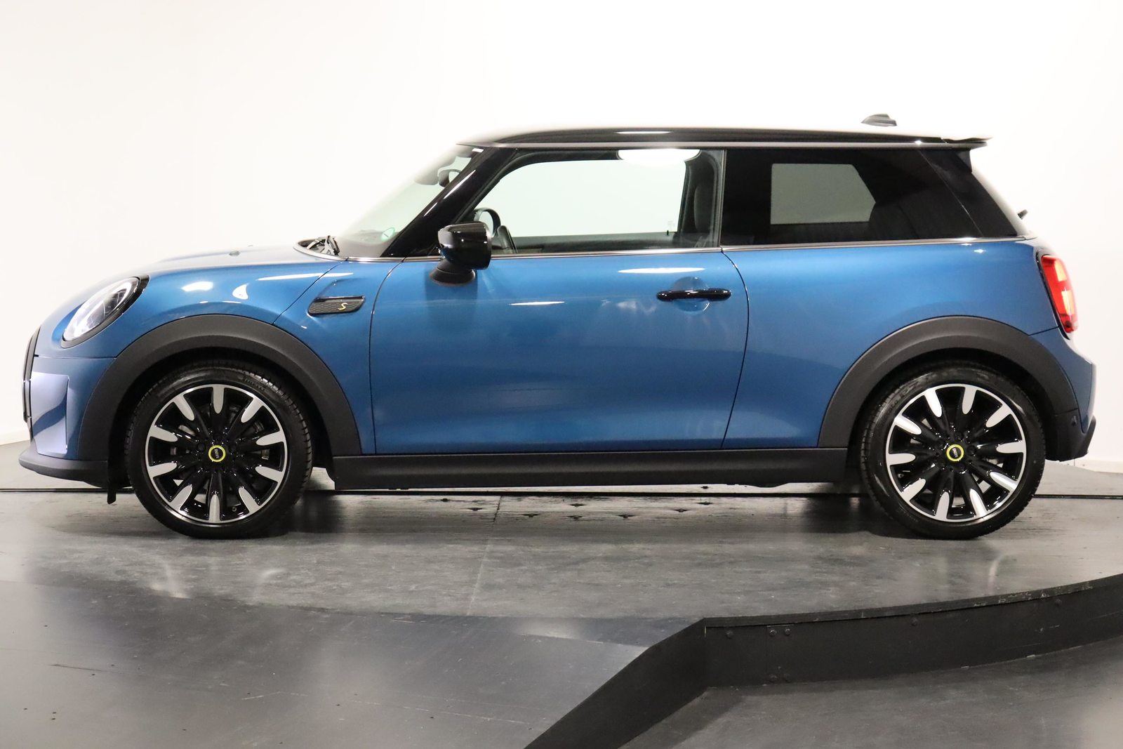 MINI F56 Cooper SE, Electric, Second hand / Used, Automatic - 3
