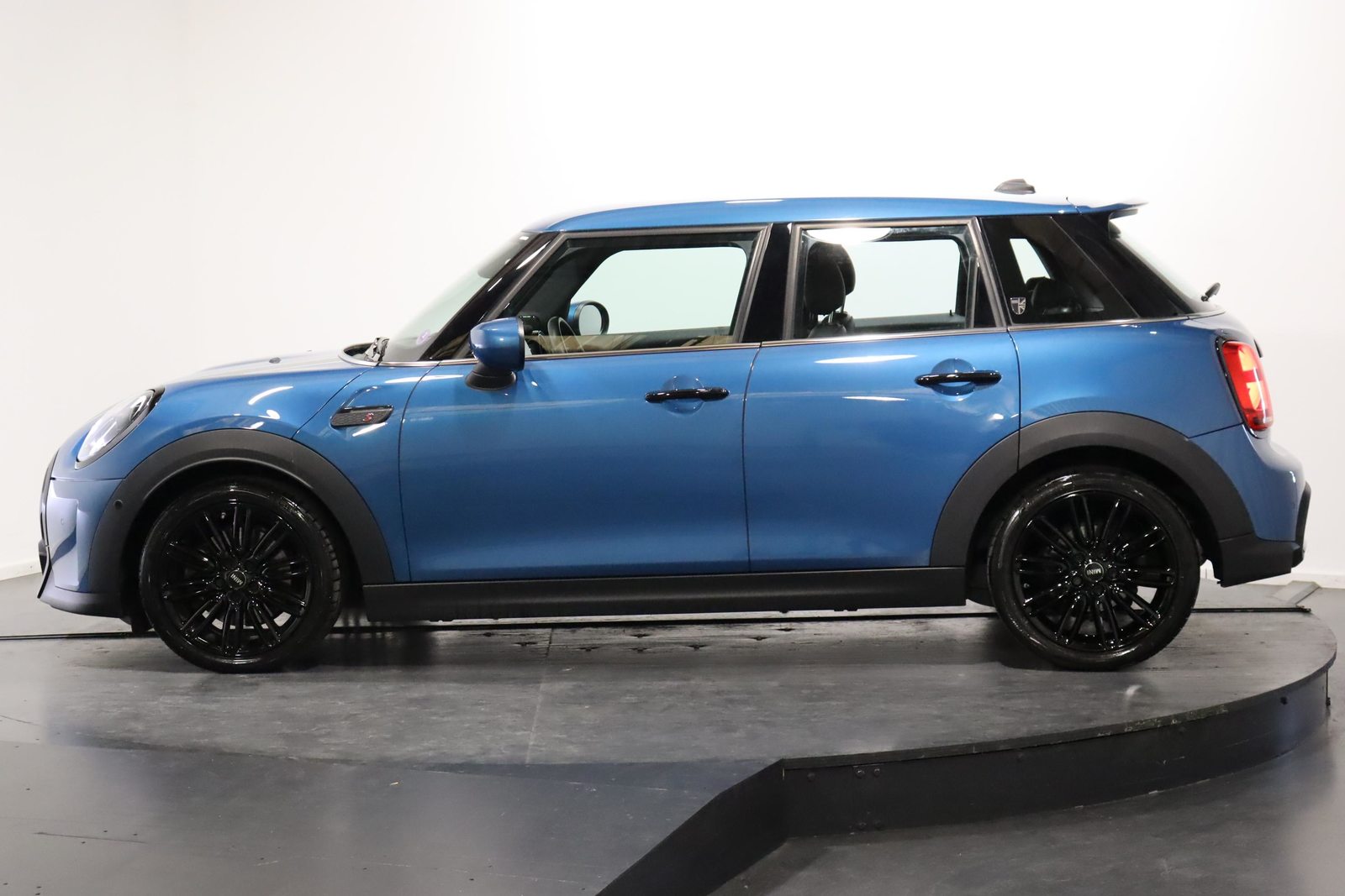 MINI F55 2.0i Cooper S, Benzin, Occasion / Gebraucht, Handschaltung - 2
