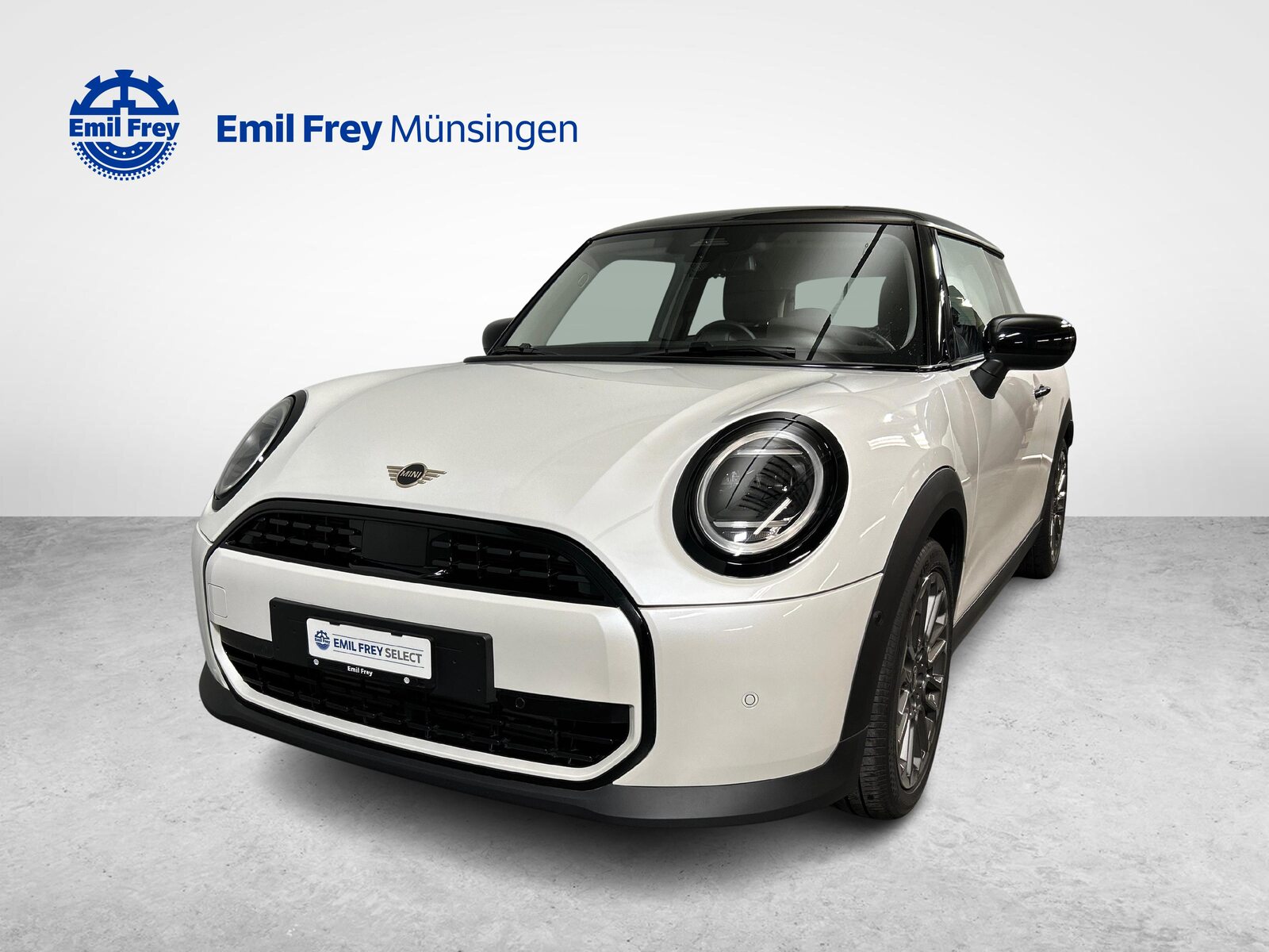MINI F66 1.5i Cooper C, Petrol, Second hand / Used, Automatic