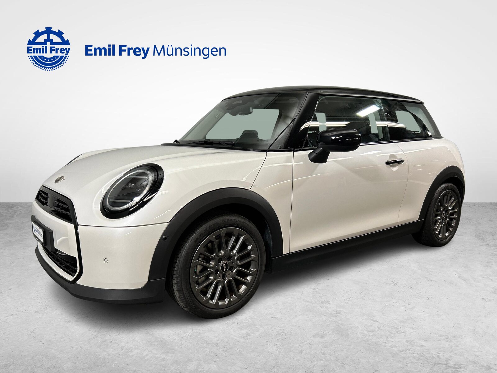 MINI F66 1.5i Cooper C, Petrol, Second hand / Used, Automatic - 2